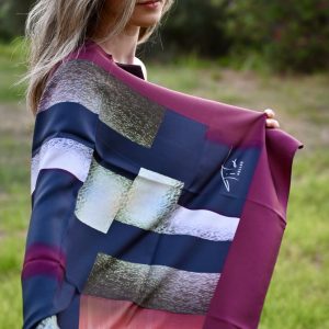 she is wearing elegantly 'The element' scarf